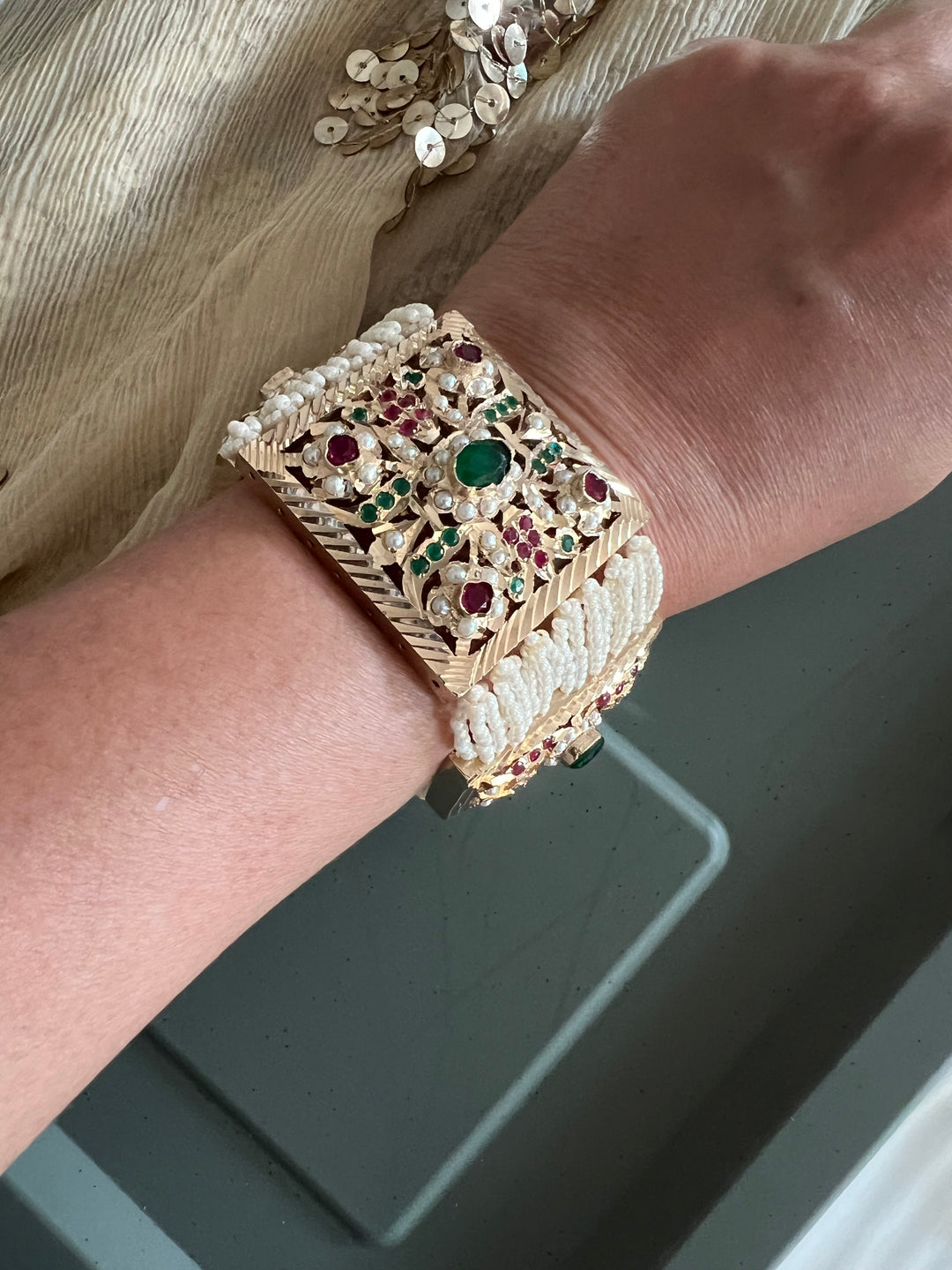 Exquisite Jadau Bracelet - Unparalleled Quality and Style