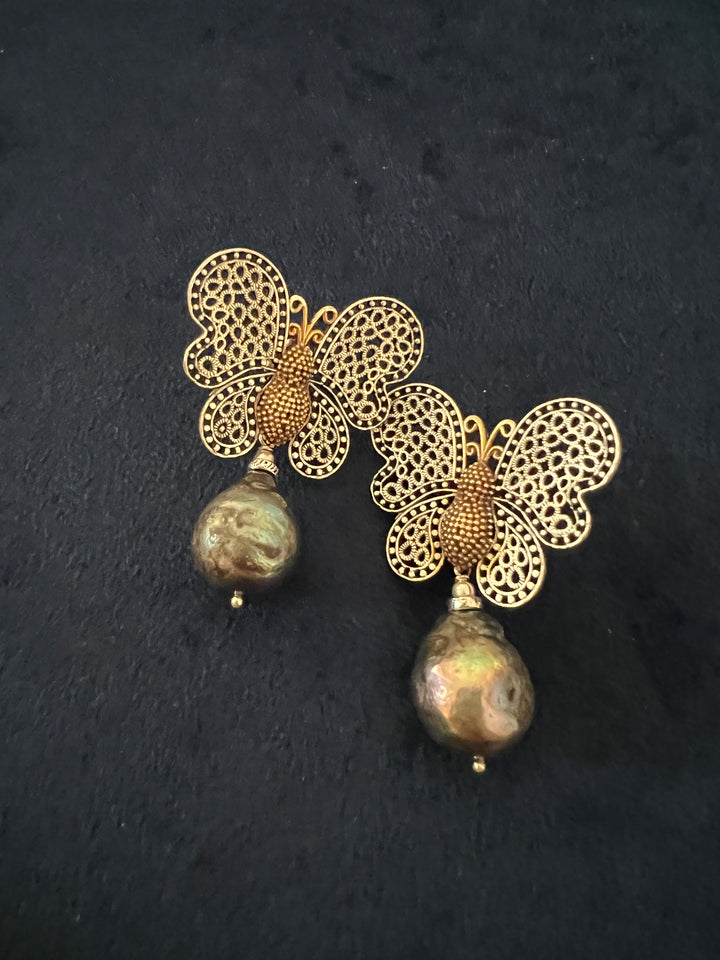 Elegant Earrings - Premium Quality, Exquisite Craftsmanship