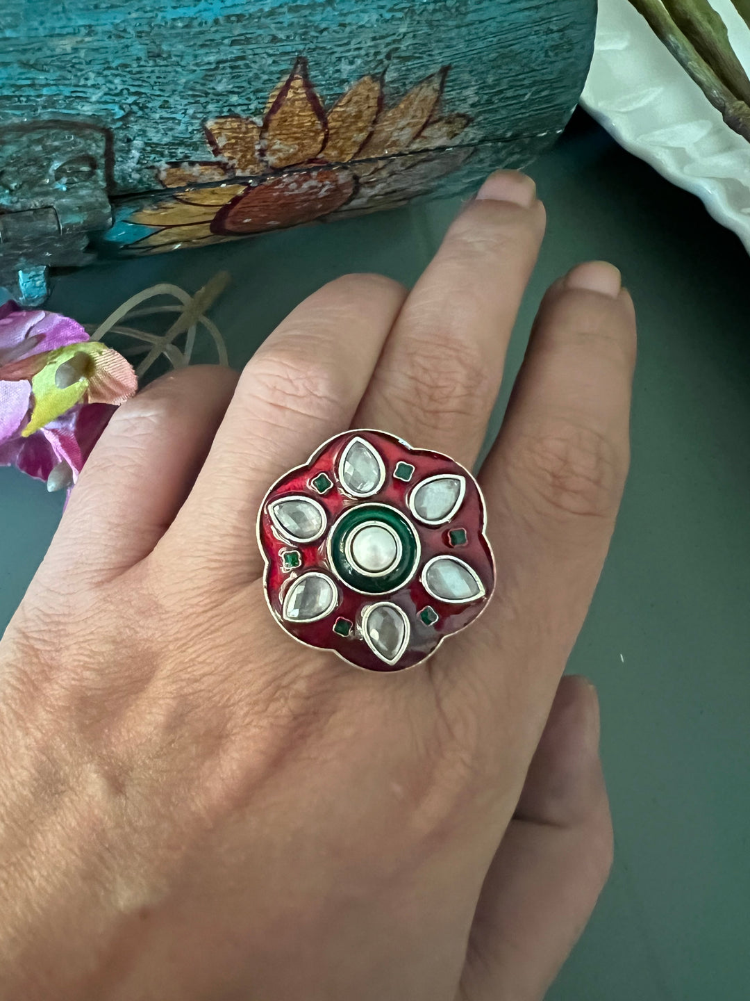 Antique Enamelled Ring - A Touch of Timeless Beauty