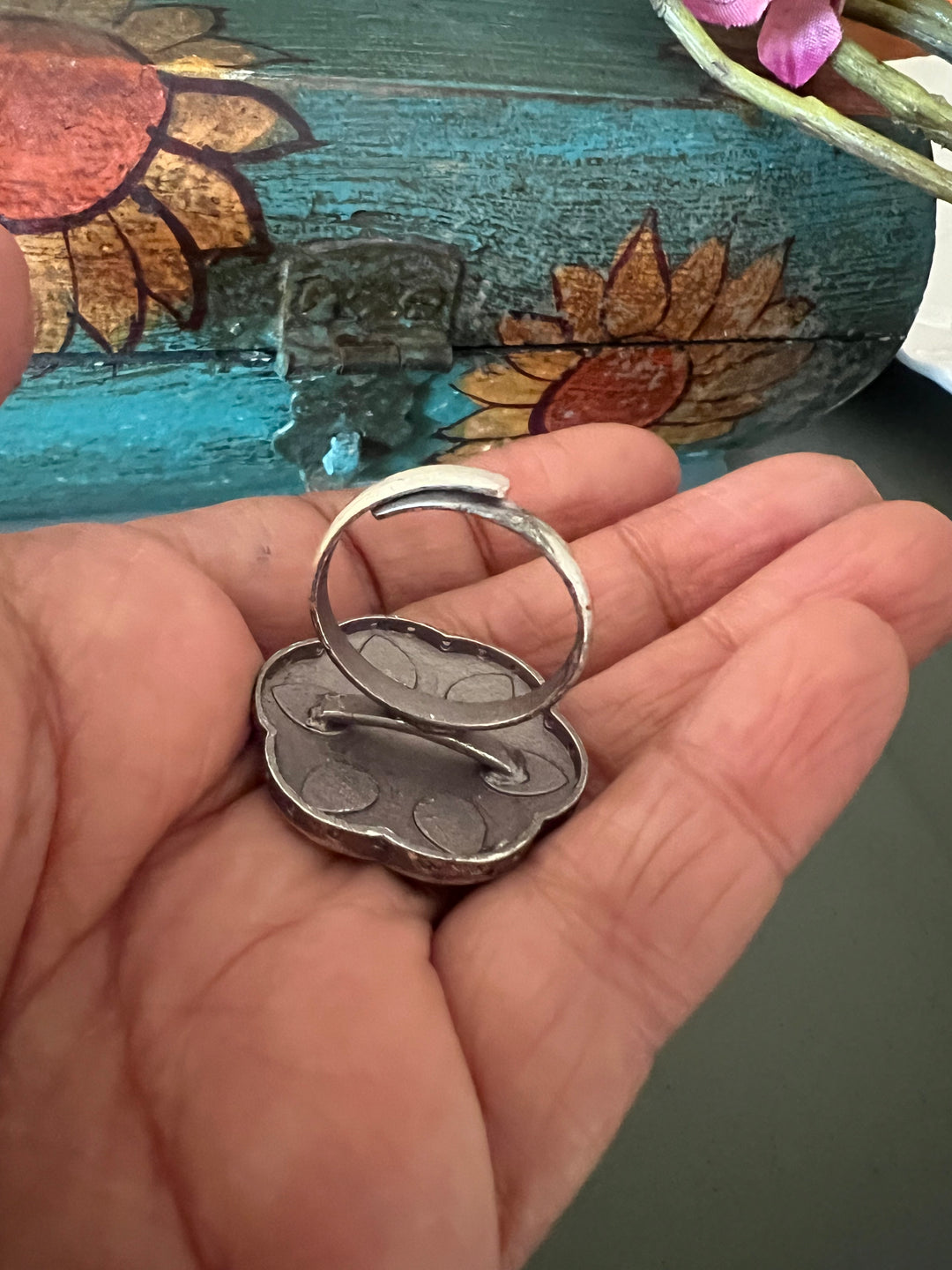 Antique Enamelled Ring - A Touch of Timeless Beauty