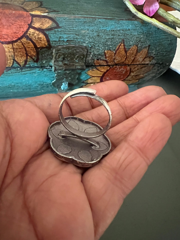 Antique Enamelled Ring - A Touch of Timeless Beauty