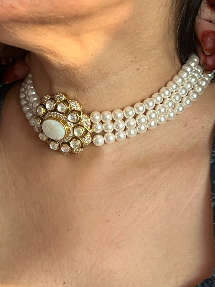 Elegant Mother of Pearl 925 Silver Choker Necklace Set - Unmatched Quality and Style