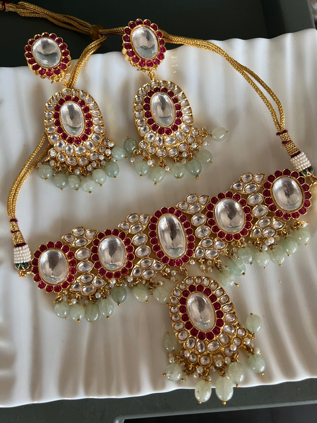 Elegant Kundan Necklace Set
