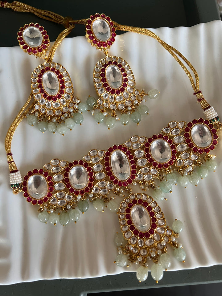 Elegant Kundan Necklace Set