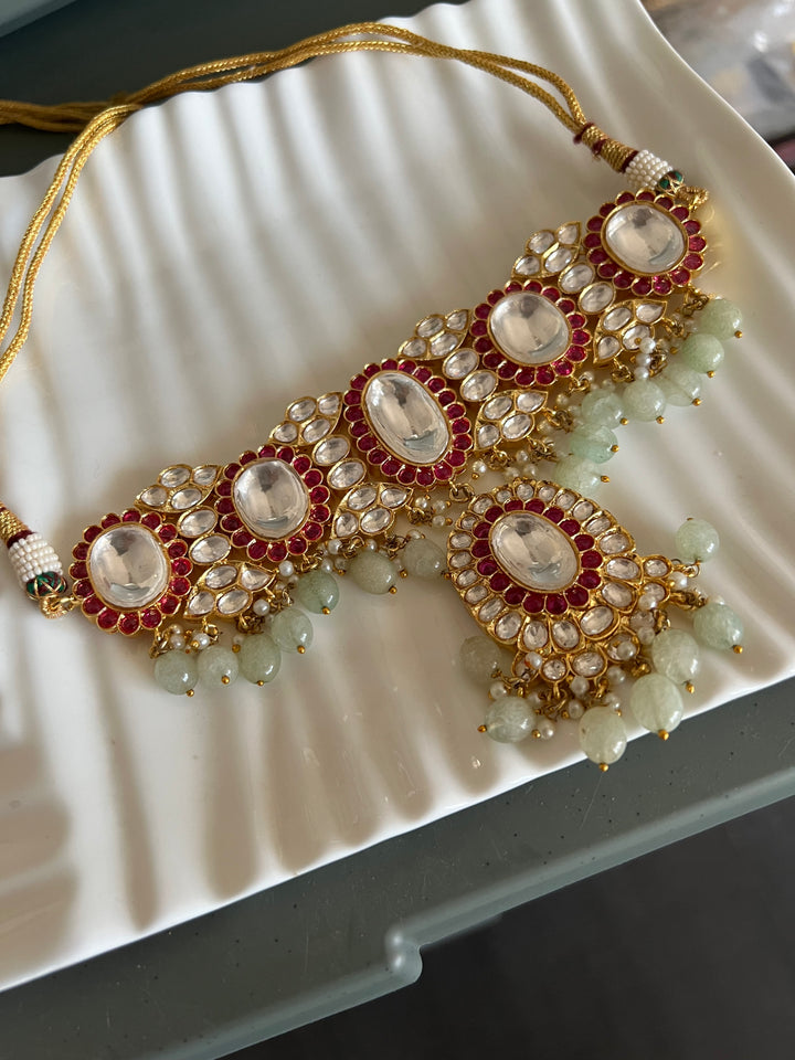 Elegant Kundan Necklace Set