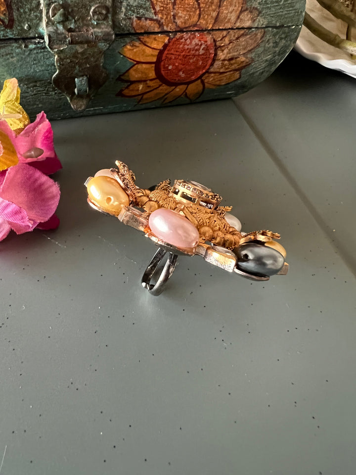 Statement Kundan Ring - A Touch of Timeless Beauty