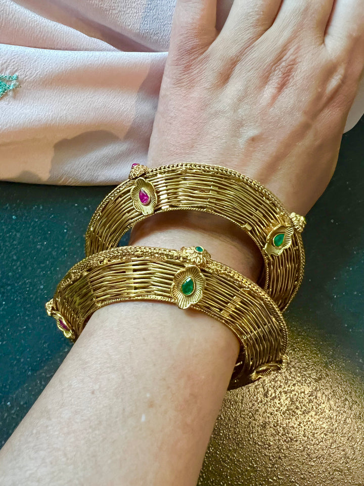 Bridal Kundan Kadas- Set of Two