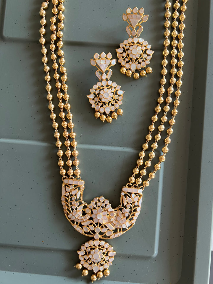 Elegant Mother of Pearl 925 Silver Necklace Set - Unmatched Quality and Style