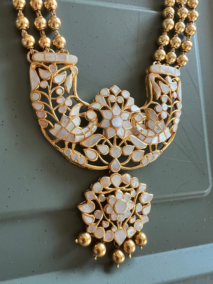 Elegant Mother of Pearl 925 Silver Necklace Set - Unmatched Quality and Style