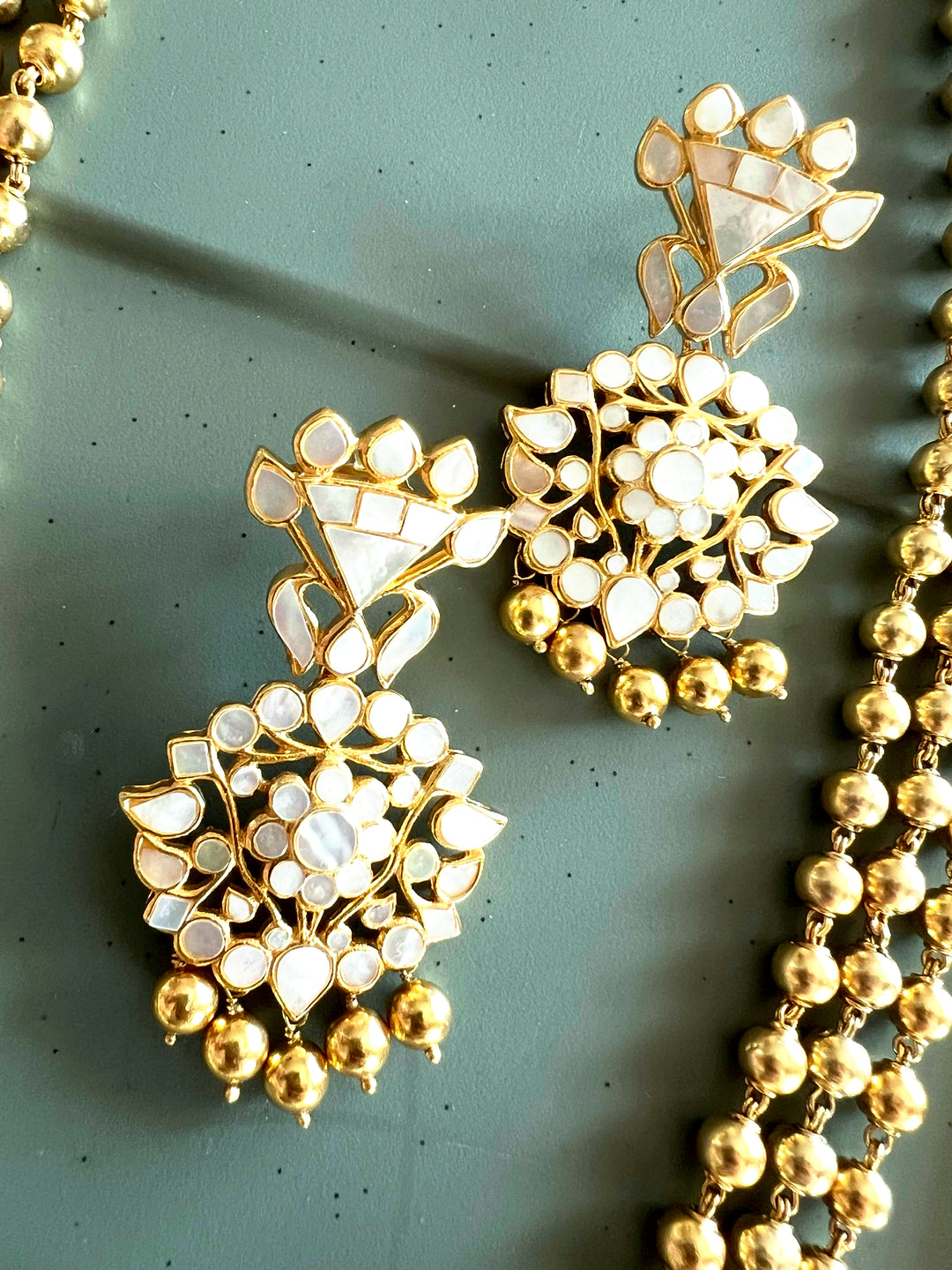 Elegant Mother of Pearl 925 Silver Necklace Set - Unmatched Quality and Style