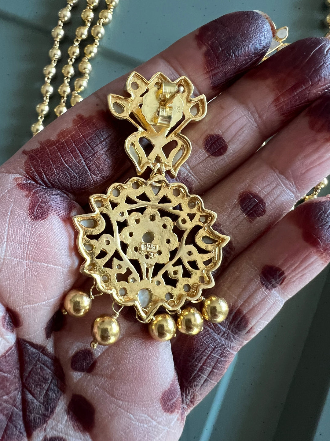 Elegant Mother of Pearl 925 Silver Necklace Set - Unmatched Quality and Style