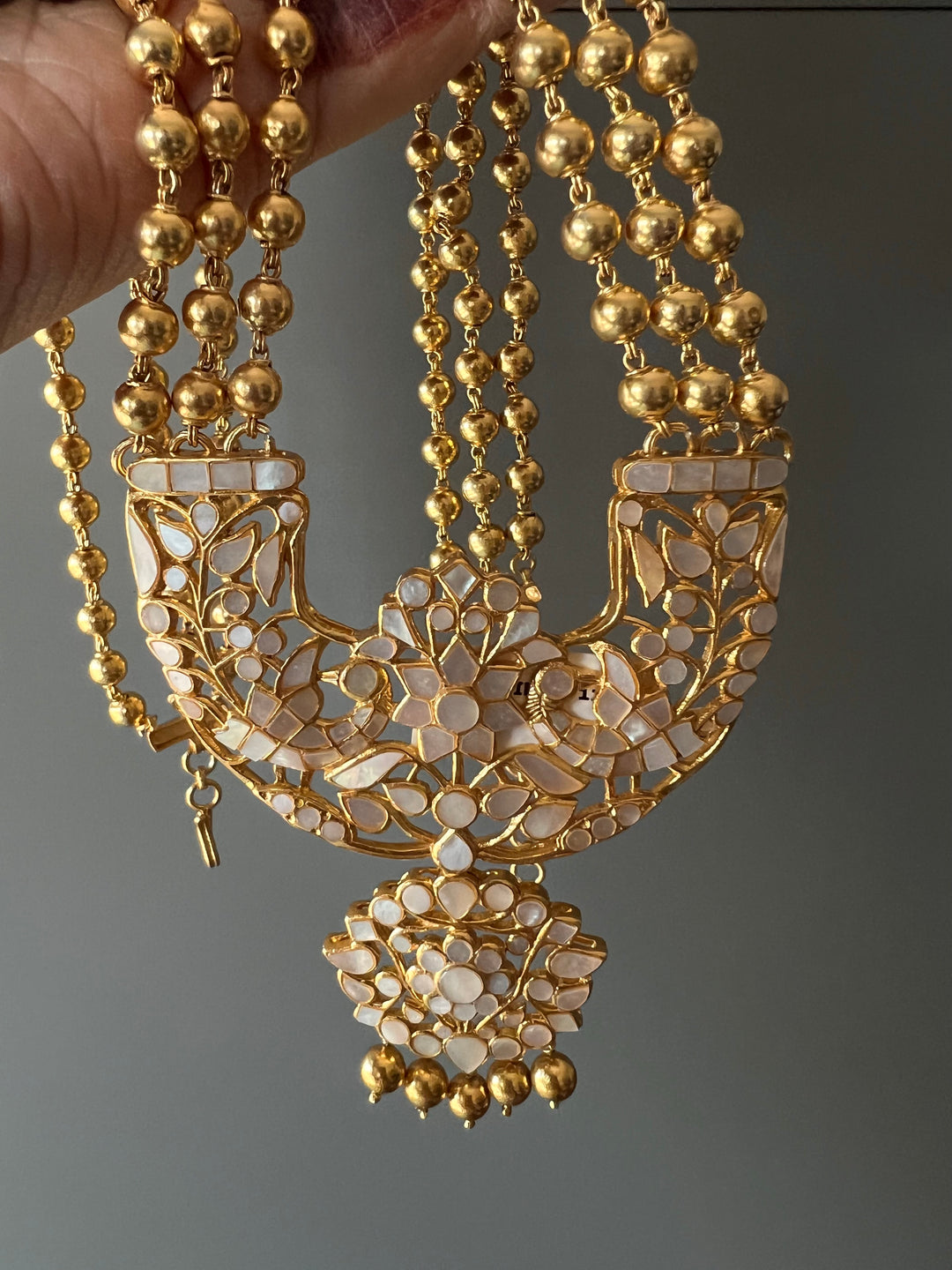 Elegant Mother of Pearl 925 Silver Necklace Set - Unmatched Quality and Style