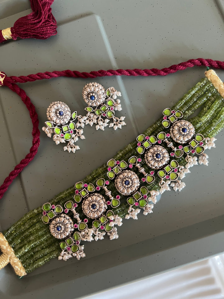 Elegant 925 Silver Peridot Kundan Choker Necklace Set with Beautiful Embellishments
