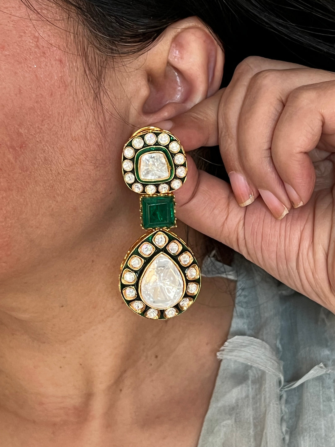 Elegant Kundan Earrings - Premium Quality, Exquisite Craftsmanship