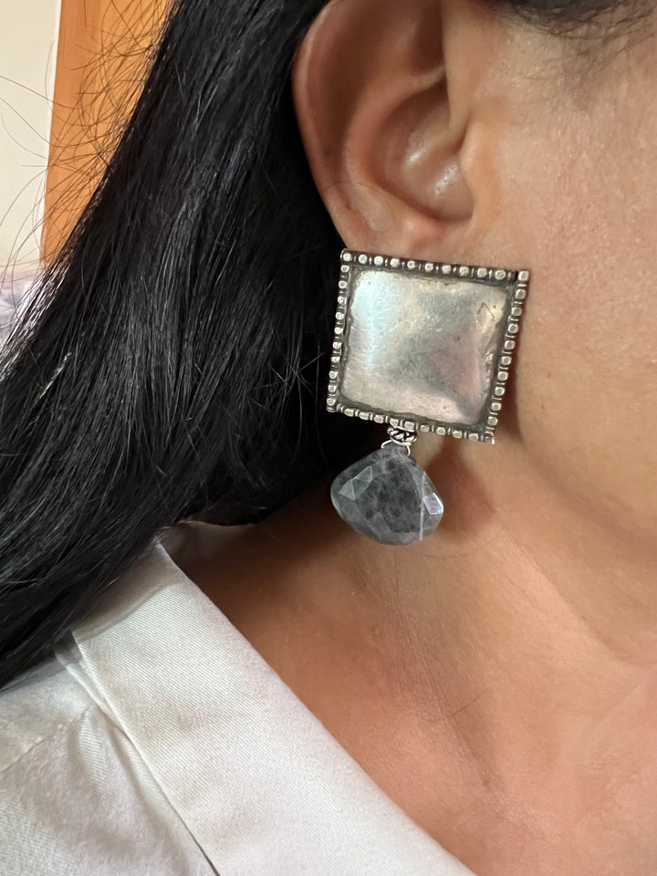 Elegant Earrings - Premium Quality, Exquisite Craftsmanship