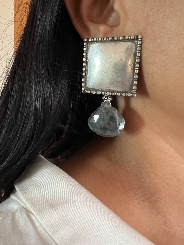 Elegant Earrings - Premium Quality, Exquisite Craftsmanship