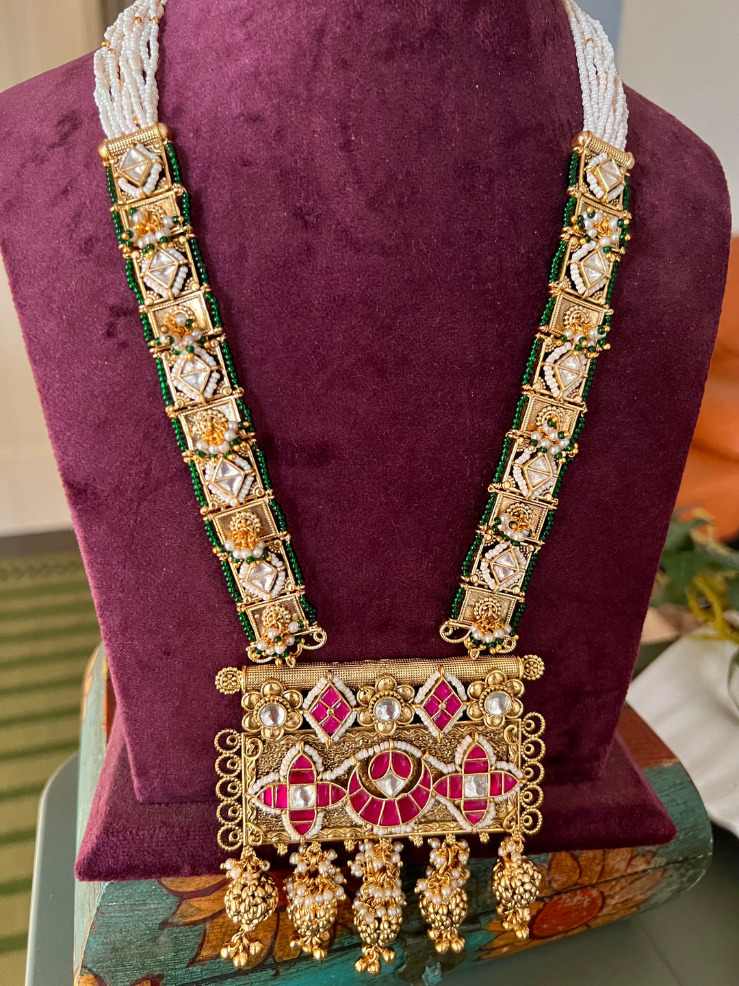 Vintage Wedding Pendant Necklace Set - A Masterpiece of Elegance