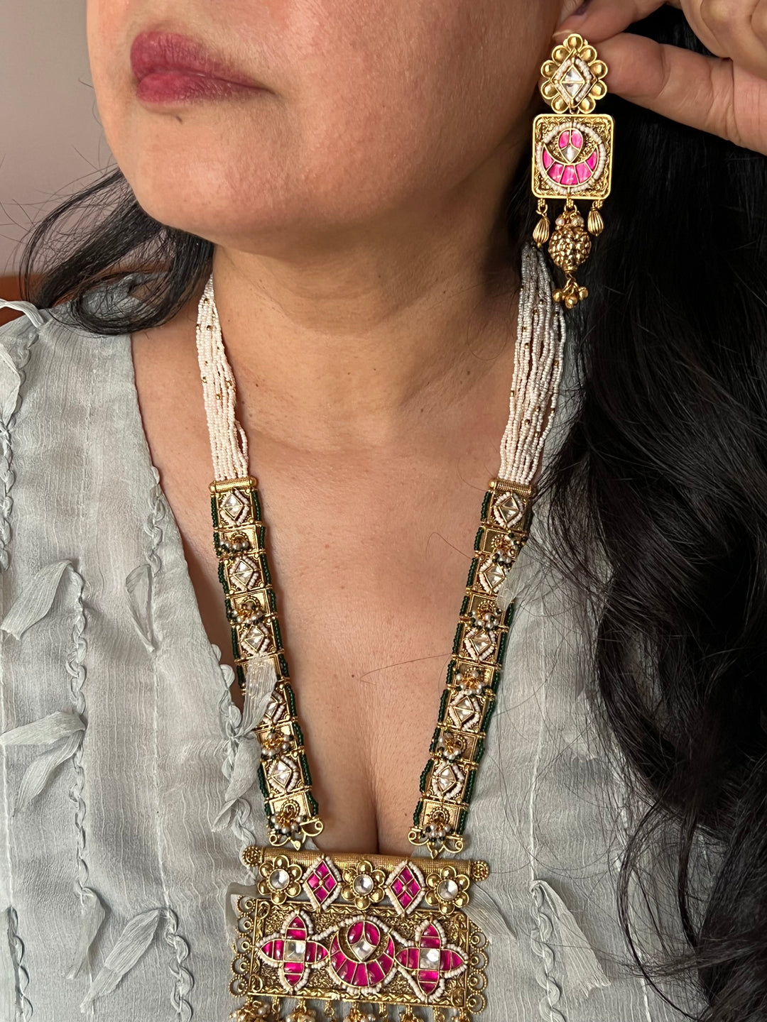 Vintage Wedding Pendant Necklace Set - A Masterpiece of Elegance