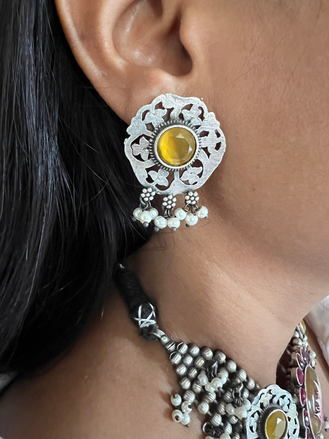 Vintage Artistic Choker with Statement Earrings