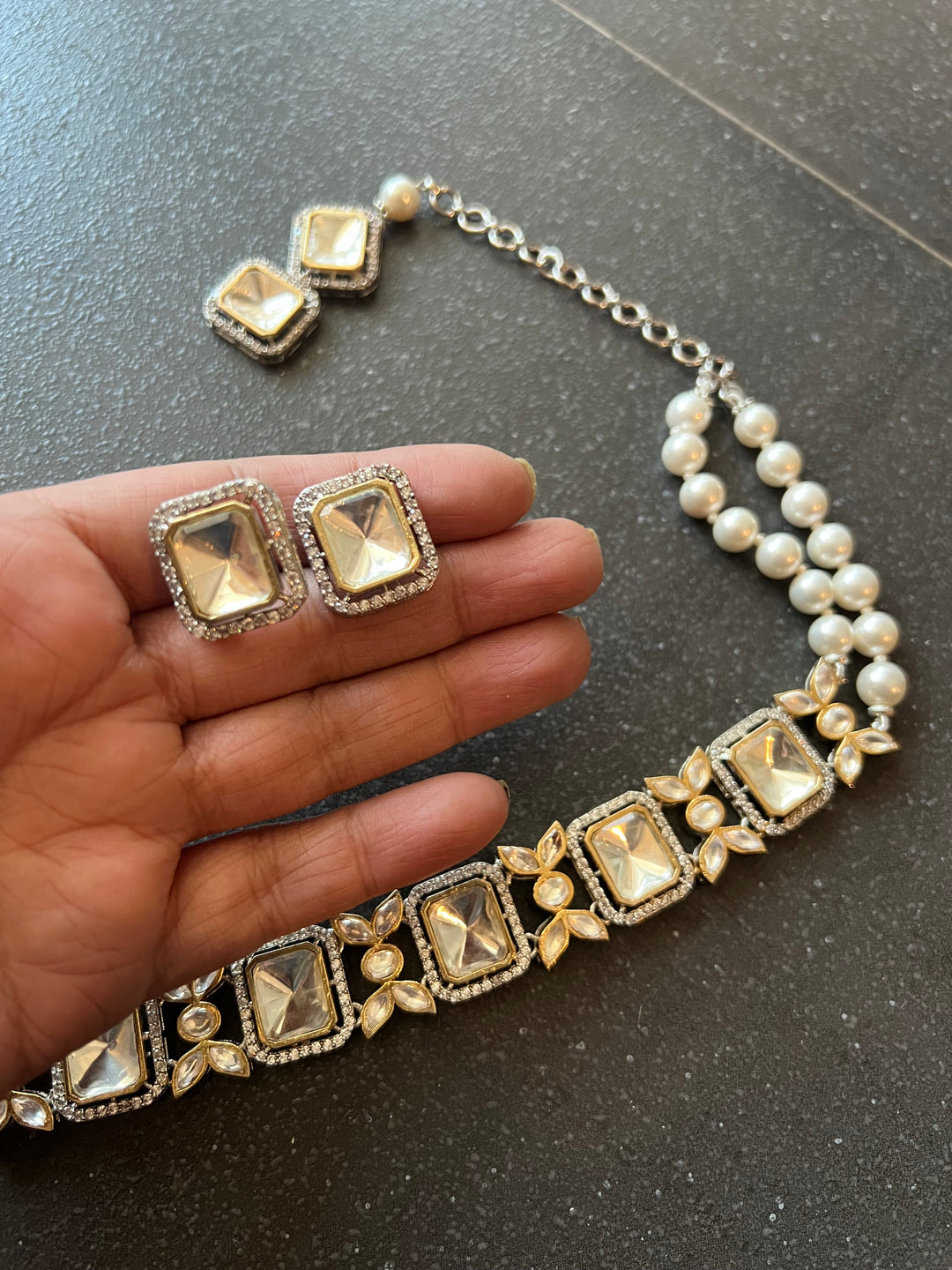 Scintillating Kundan Shell Pearls Choker with Earrings