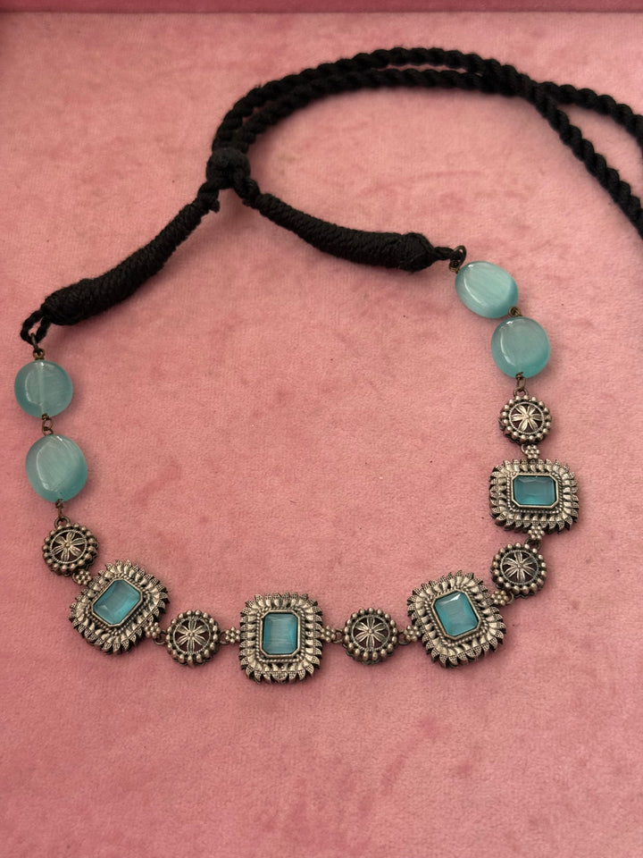 Antique Brass Choker – Flexible & Elegant