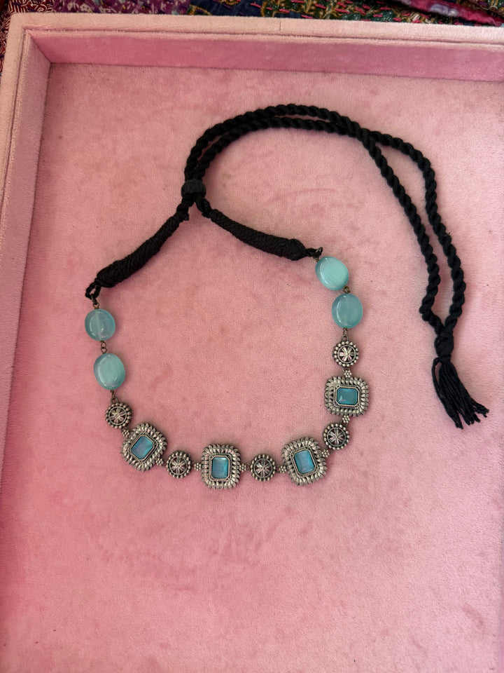 Antique Brass Choker – Flexible & Elegant