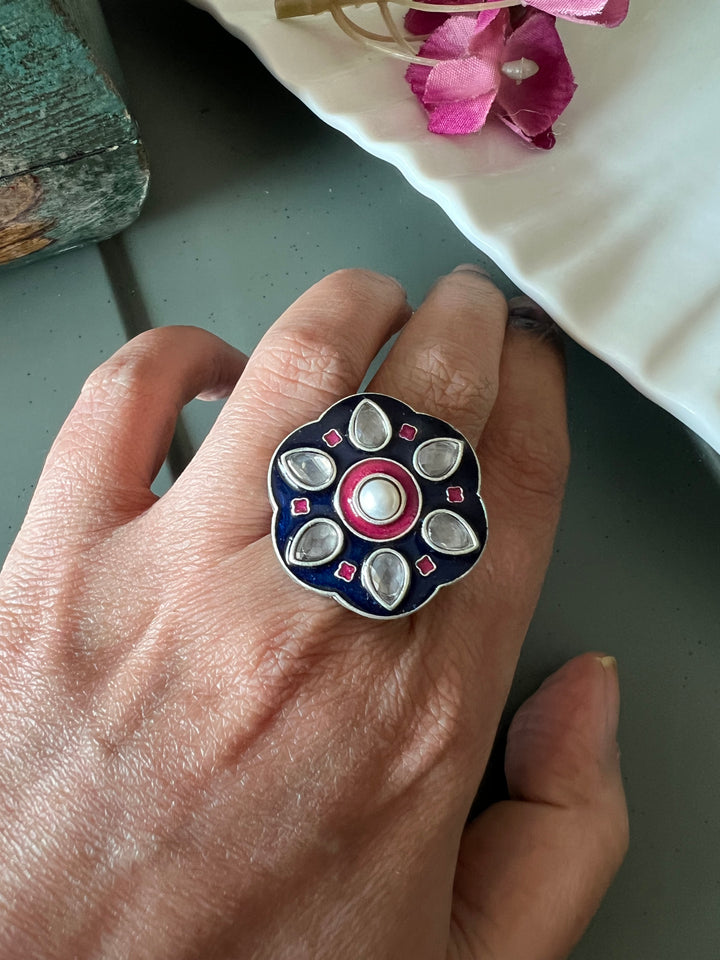 Antique Enamelled Ring - A Touch of Timeless Beauty