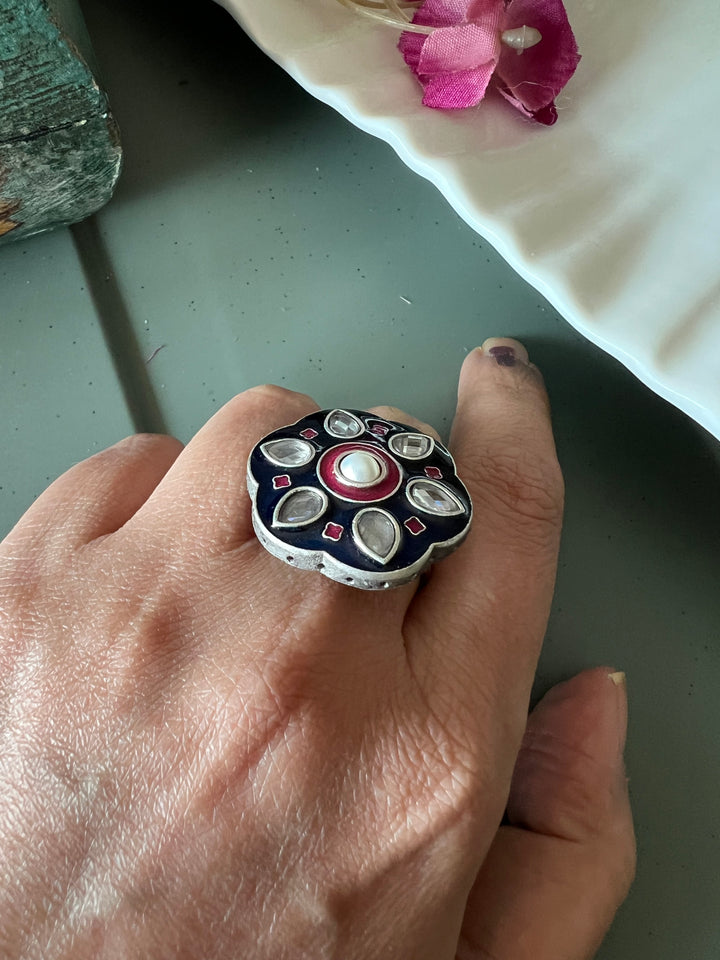 Antique Enamelled Ring - A Touch of Timeless Beauty