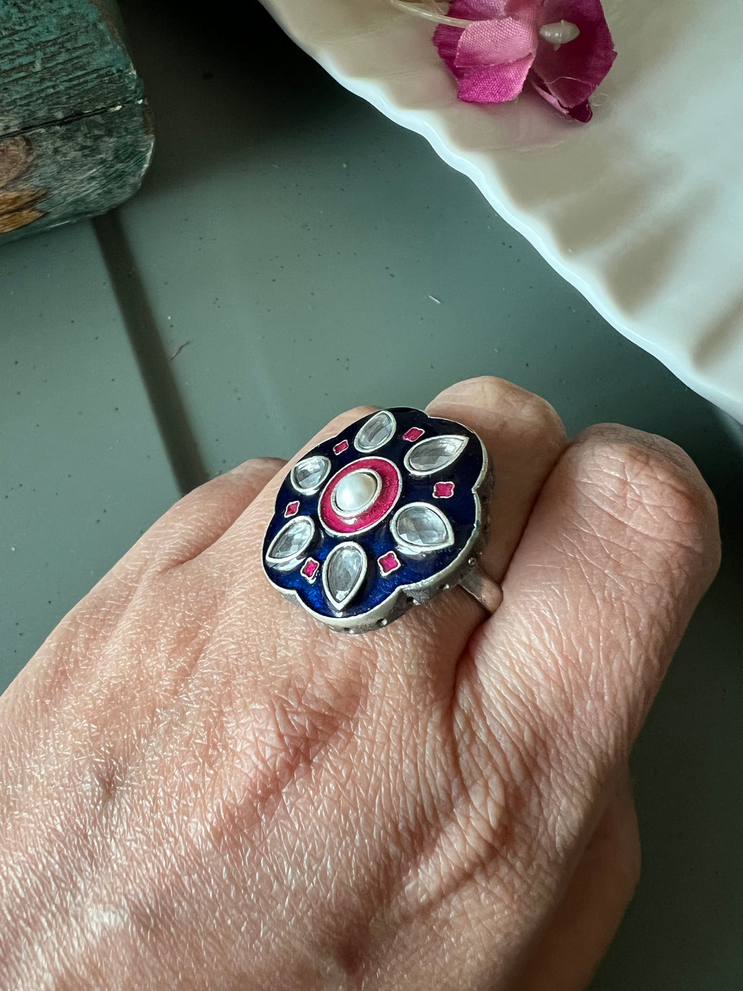 Antique Enamelled Ring - A Touch of Timeless Beauty