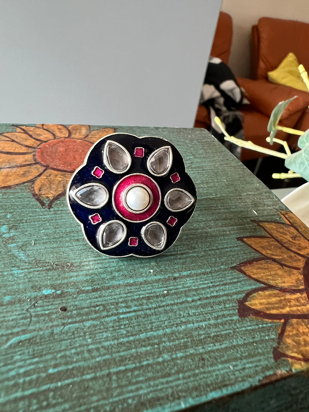 Antique Enamelled Ring - A Touch of Timeless Beauty