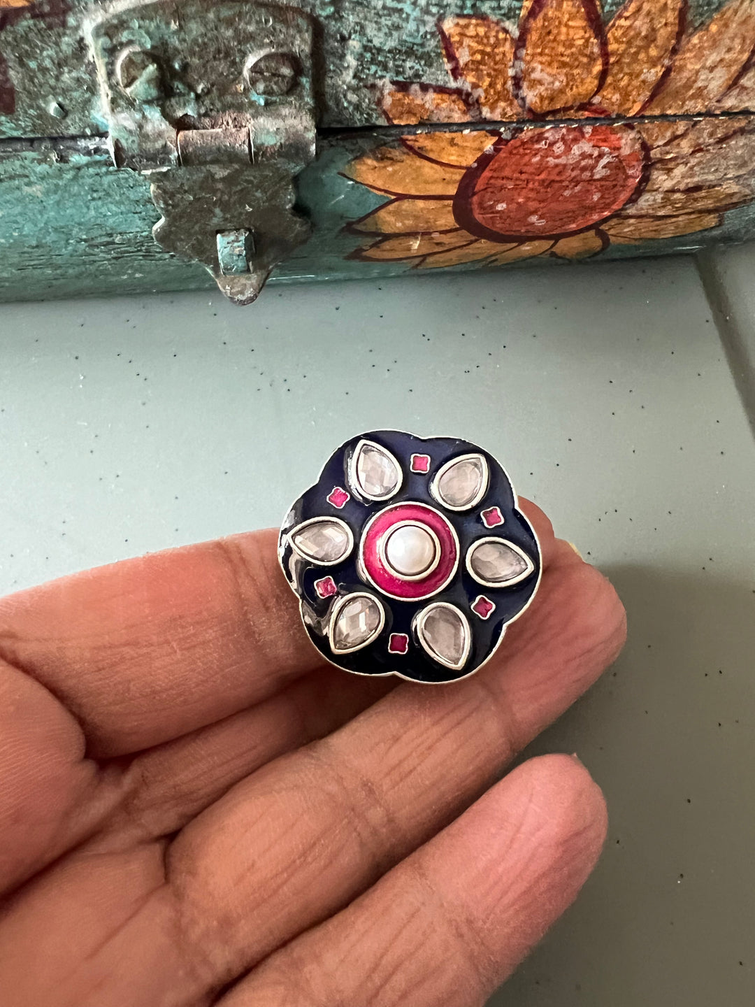 Antique Enamelled Ring - A Touch of Timeless Beauty