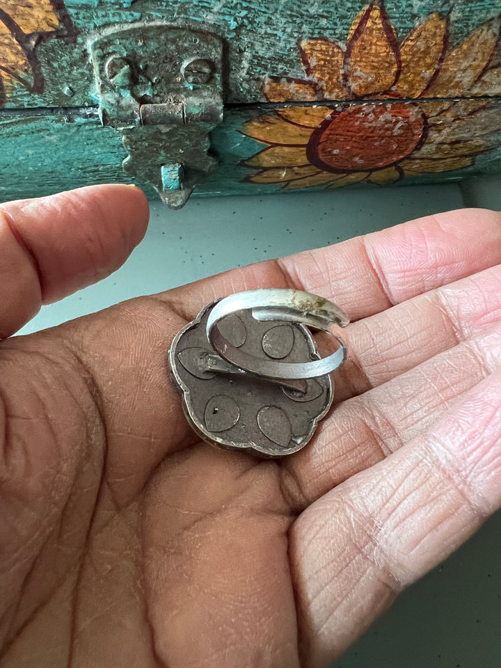 Antique Enamelled Ring - A Touch of Timeless Beauty