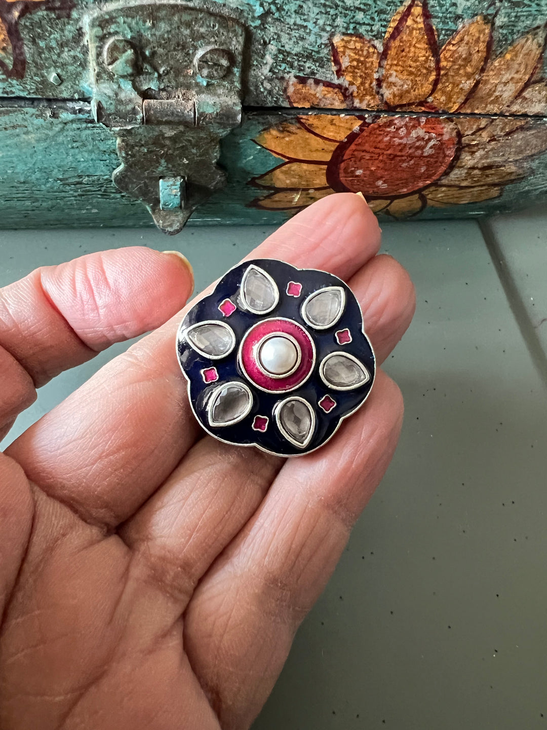 Antique Enamelled Ring - A Touch of Timeless Beauty