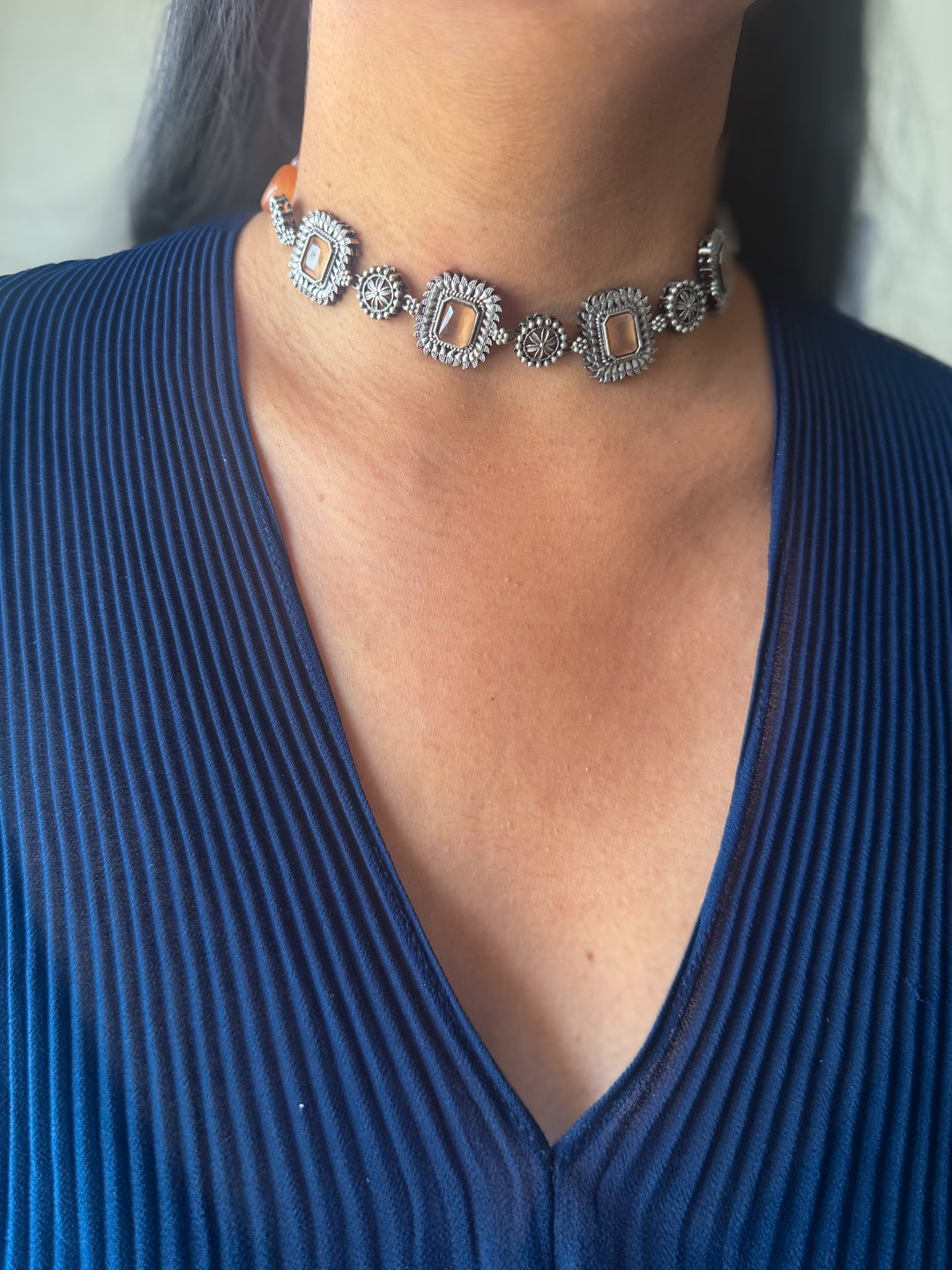 Antique Brass Choker – Flexible & Elegant