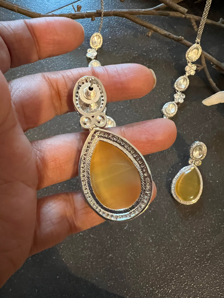 Victorian Kundan Necklace with Earrings