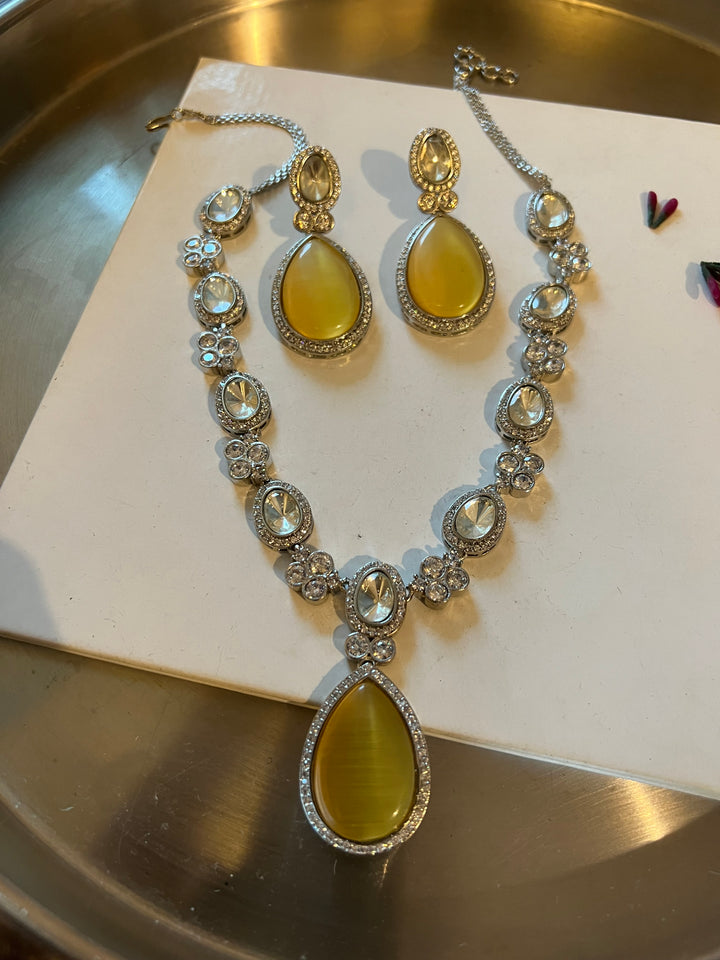 Victorian Kundan Necklace with Earrings