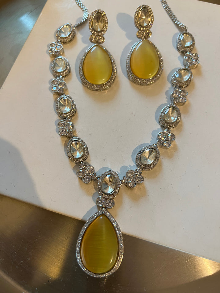 Victorian Kundan Necklace with Earrings