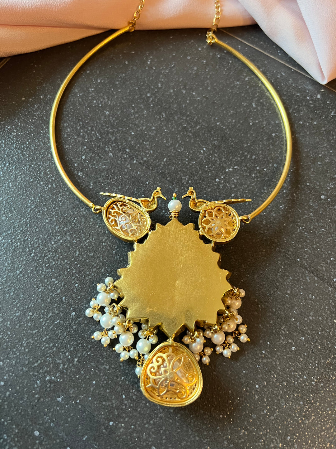 Pendant Hasli Necklace