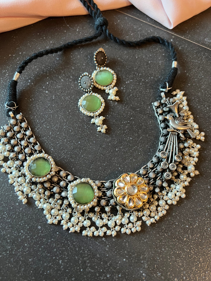 Vintage Artistic Necklace with Earrings