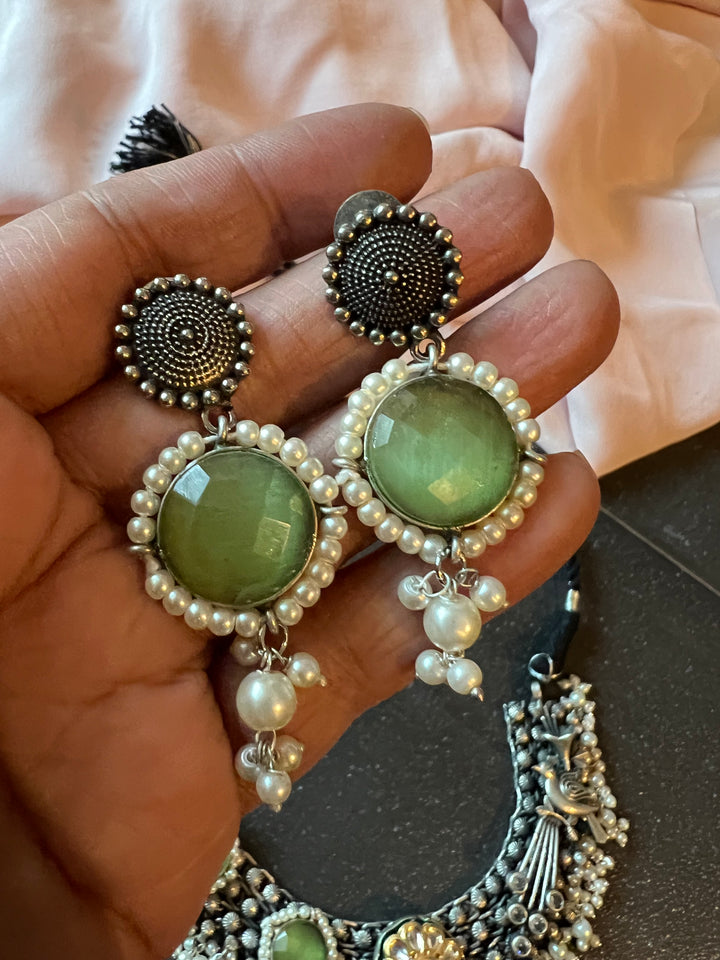 Vintage Artistic Necklace with Earrings