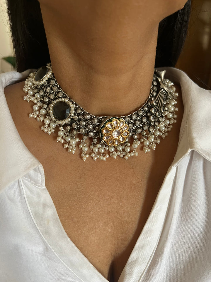 Vintage Artistic Necklace with Earrings