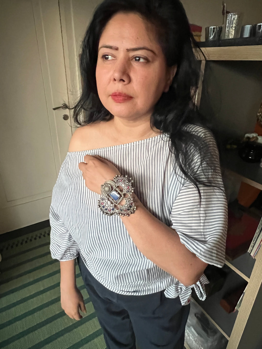 Elegant Fusion Handcuff - Premium Brass & Stone Craftsmanship