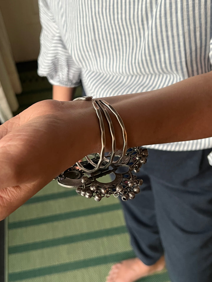 Elegant Fusion Handcuff - Premium Brass & Stone Craftsmanship