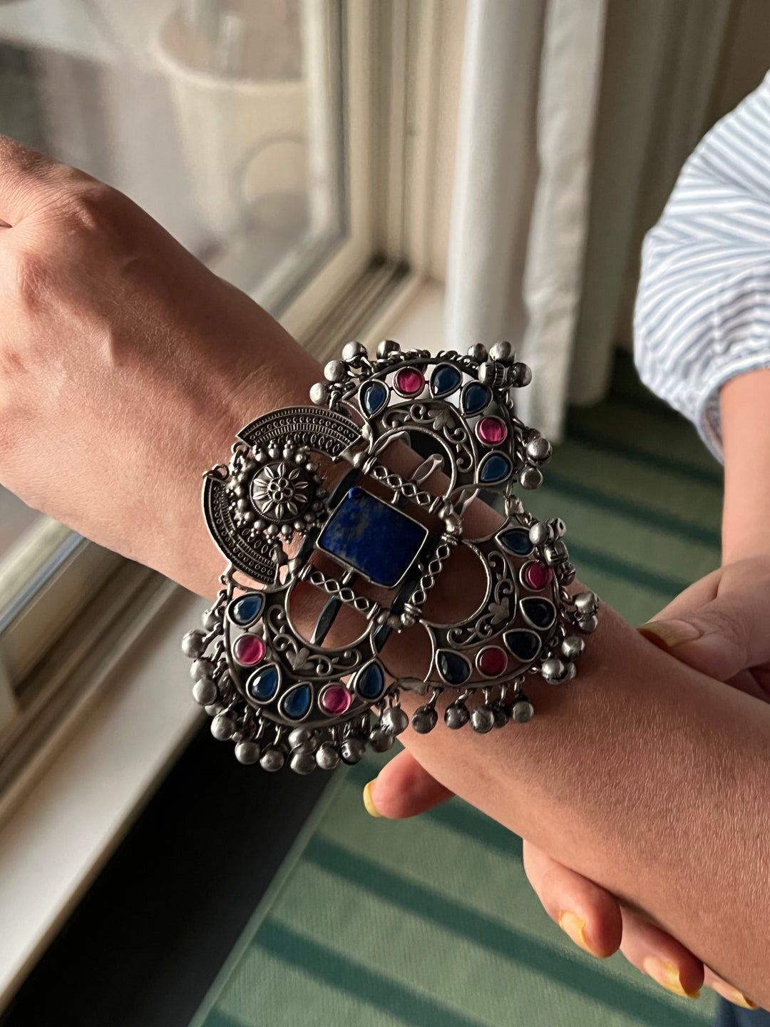 Elegant Fusion Handcuff - Premium Brass & Stone Craftsmanship