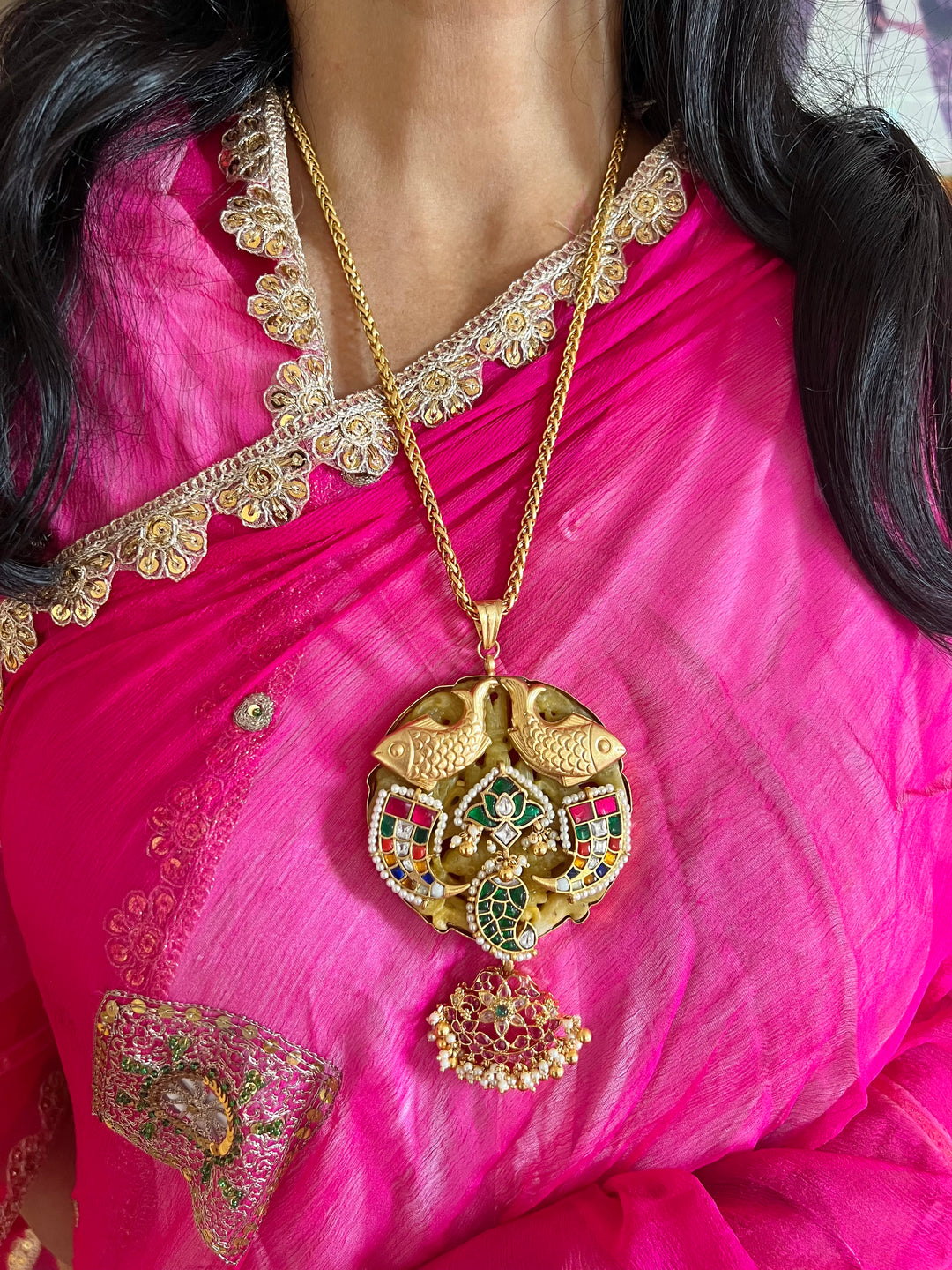 Exquisite Pendant Necklace Set - A Masterpiece of Elegance