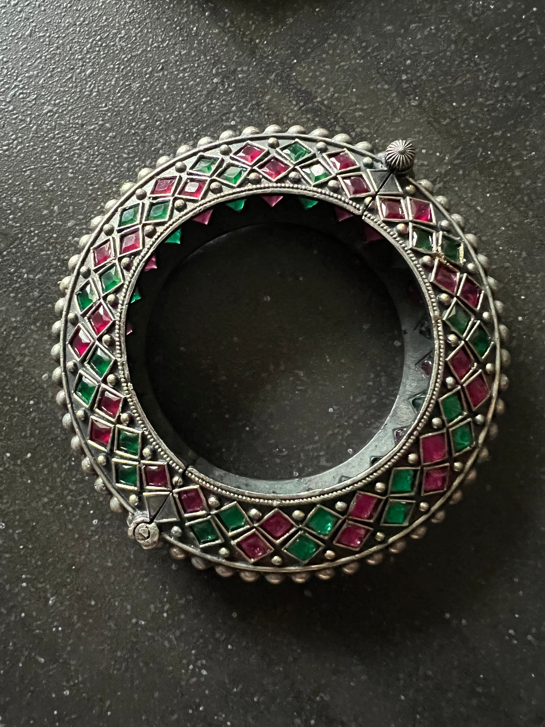 Antique Pacheli Kada