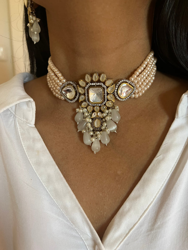 Exquisite Victorian Kundan Choker Necklace with Earrings - Timeless Elegance and Royal Charm