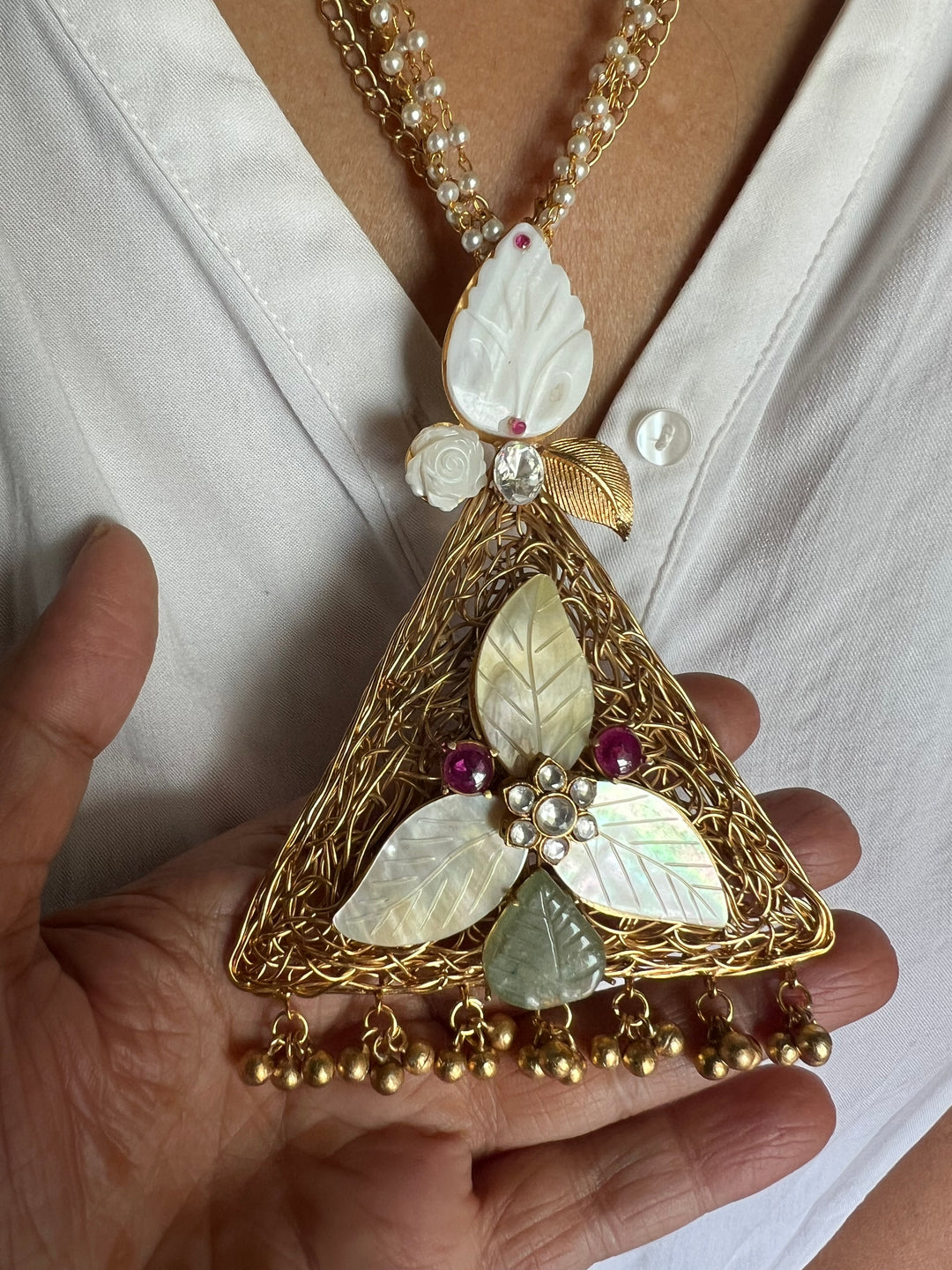 Statement Mother of Pearl Necklace Set - Premium Quality, Handcrafted Elegance