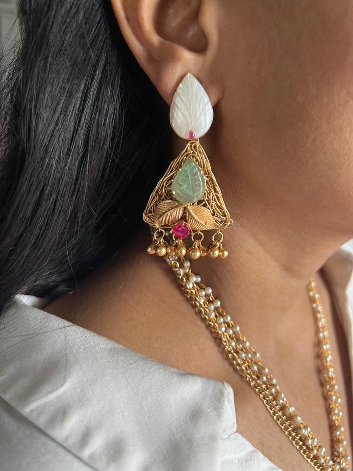 Statement Mother of Pearl Necklace Set - Premium Quality, Handcrafted Elegance