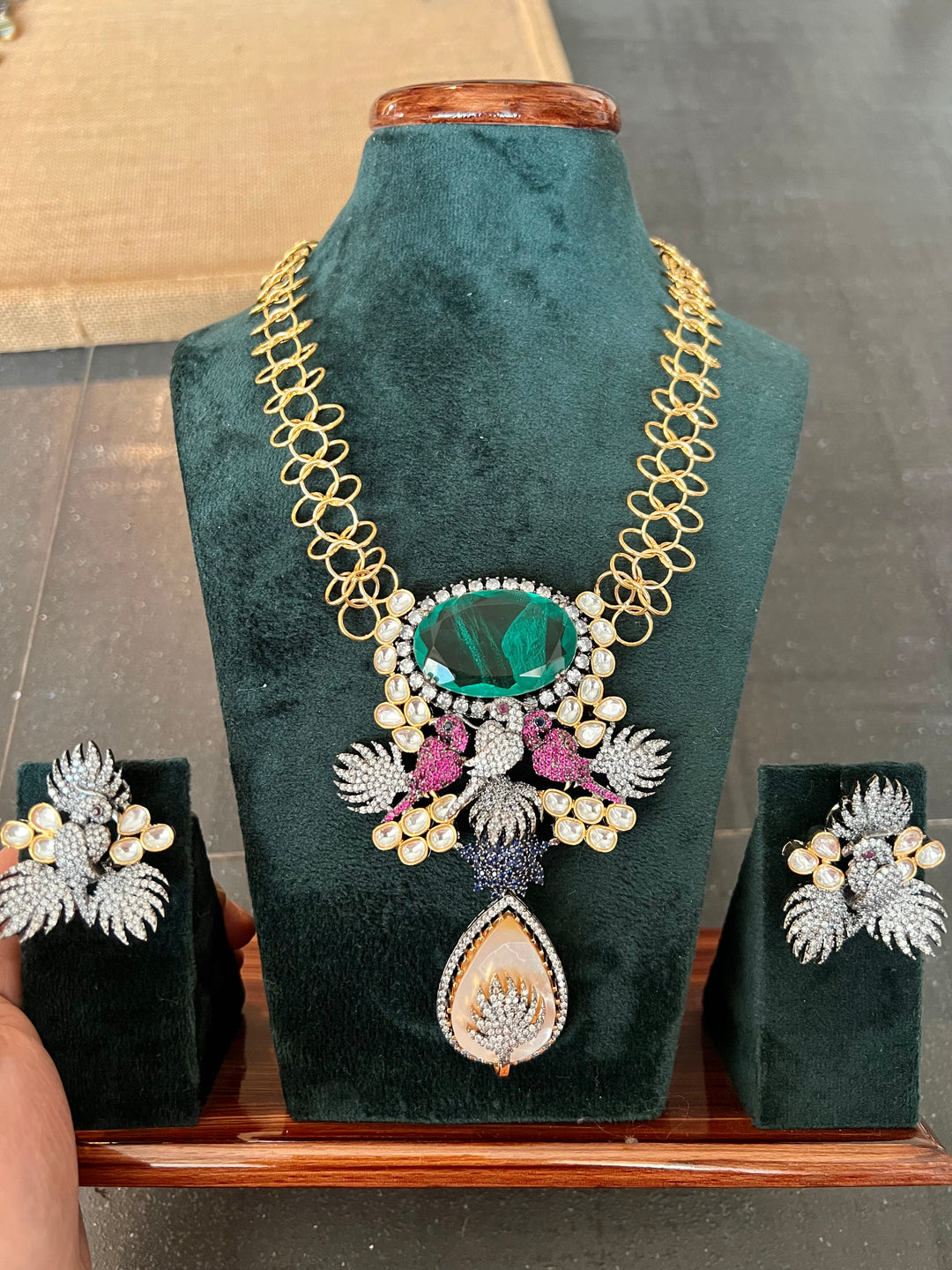 Elegant Necklace Set - Unmatched Quality and Style